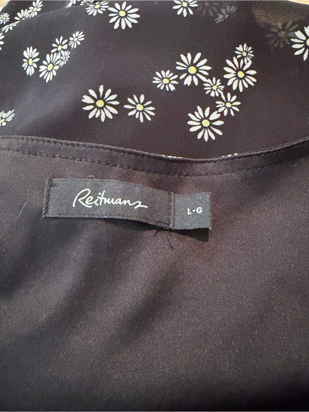 107. Reitmans Black Floral V-Neck Button Front Dress - Picture 7 of 8